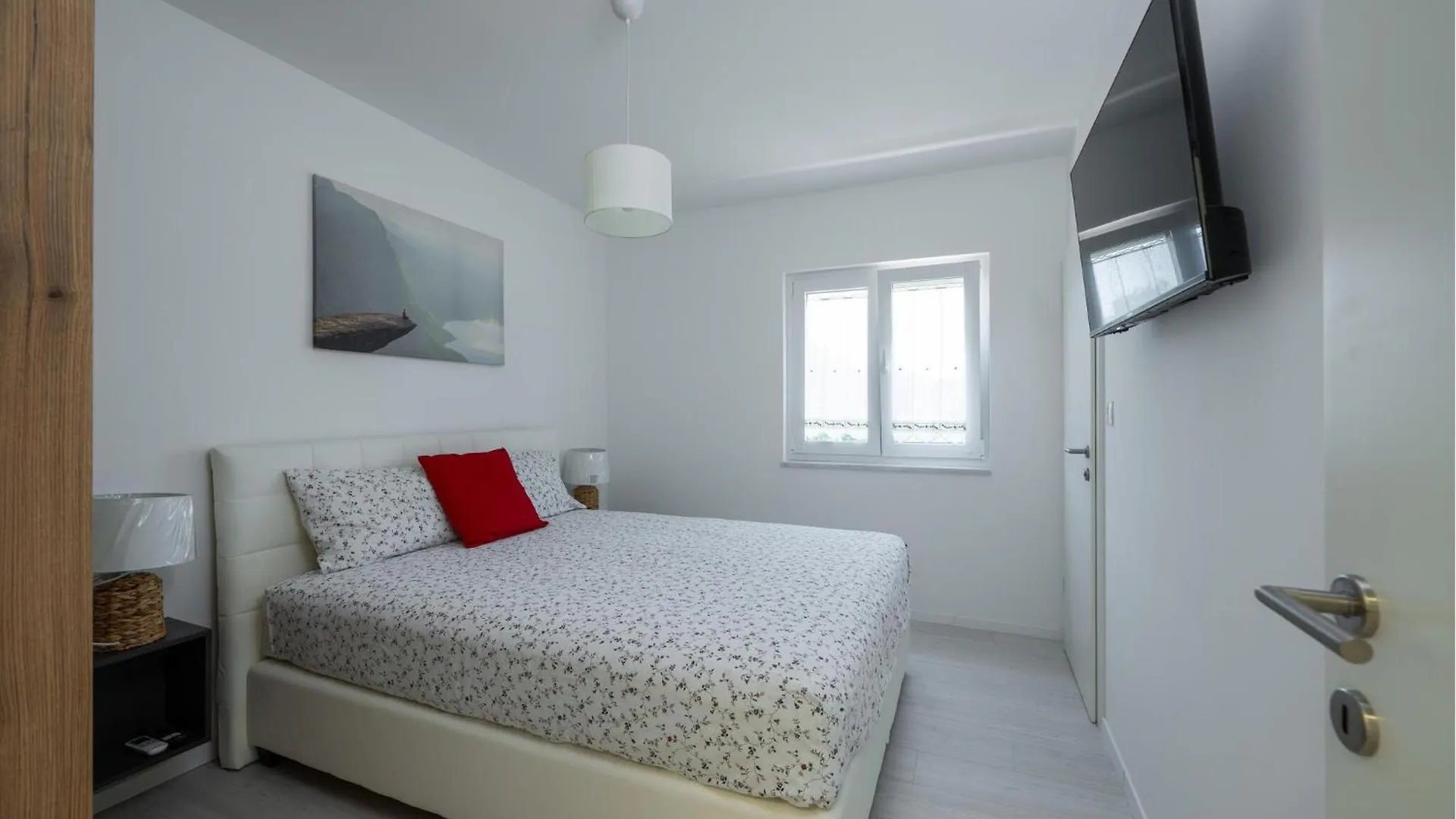 בית נופש Beautiful Home In Mali Vareski With Wifi